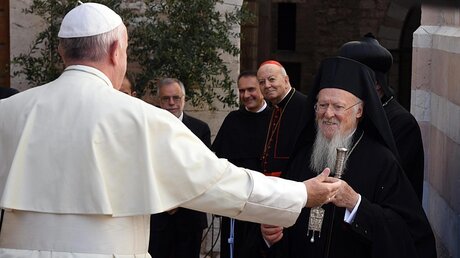 Papst trifft in Assisi ein / © Pietro Crocchioni (dpa)