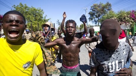 Proteste gegen die Regierung in Haiti / © Dieu Nalio Chery (dpa)