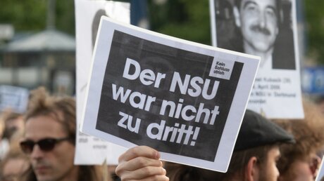 Proteste nach dem Urteil im NSU-Prozess / © Paul Zinken (dpa)