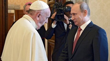 Papst Franziskus und Präsident Putin (Archiv) / © Alexey Nikolsky (dpa)