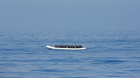 Flüchtlingsboot (dpa)