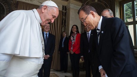 Papst empfängt Ban Ki Moon (dpa)