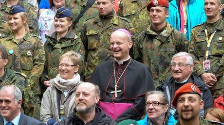 Militärbischof Overbeck (KNA)