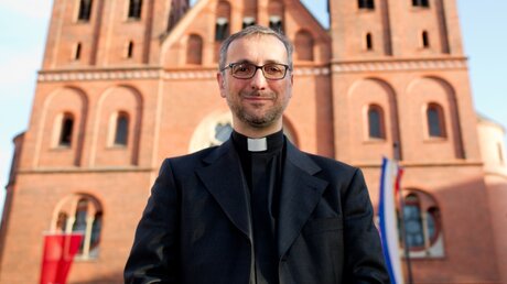 Erzbischof Stefan Heße / © Daniel Bockwoldt (dpa)