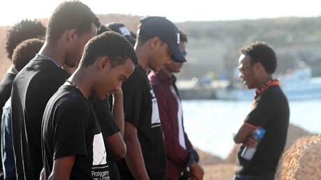 Überlebende der Lampedusa-Tragödie 2013 (dpa)