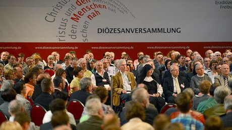 Freiburger Katholiken beraten vier Tage lang über Reformen (dpa)
