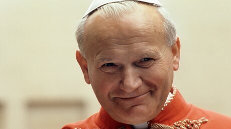 Wird nach wie vor verehrt: Johannes Paul II. (dpa)
