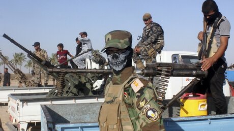Freiwillige im Kampf gegen IS (KNA)