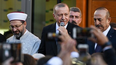 Recep Tayyip Erdogan bei der Eröffnung der DITIB-Zentralmoschee. / © Henning Kaiser (dpa)
