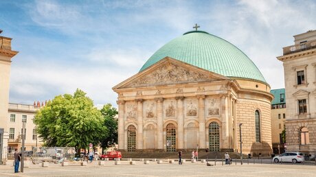 Sankt-Hedwigs-Kathedrale in Berlin / © frantic00 (shutterstock)
