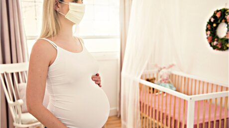 Schwangerschaft während der Corona-Krise / © Lopolo (shutterstock)
