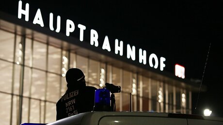 Kritik am Polizeieinsatz in der Kölner Silvesternacht / © Oliver Berg (dpa)