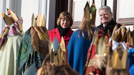 Sternsinger bei Bundespräsident Gauck / © Bernd von Jutrczenka (dpa)