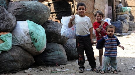 Straßenkinder in Kairo / © Harald Oppitz (KNA)