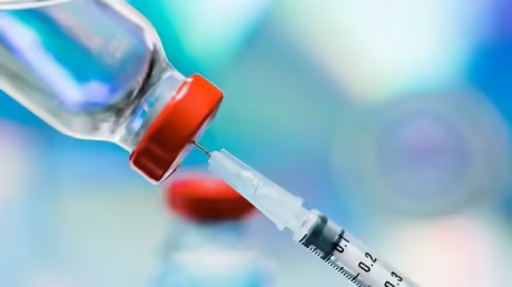 Symbolbild Impfstoff / &copy; Rohane Hamilton (shutterstock)