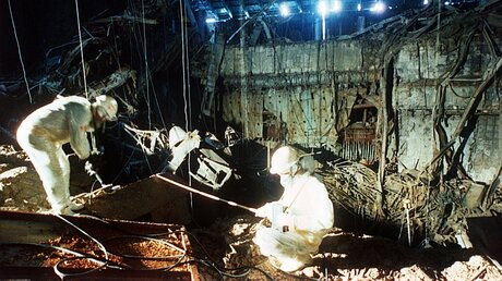 Aufräumarbeiten nach der Reaktorkatastrophe in Tschernobyl vor 30 Jahren (dpa)