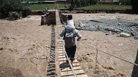 Überschwemmungen in Peru / © Norman Córdova (dpa)