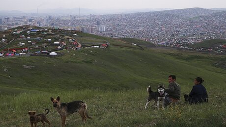 Blick auf Ulan Bator in der Mongolei / © Wu Hong (dpa)