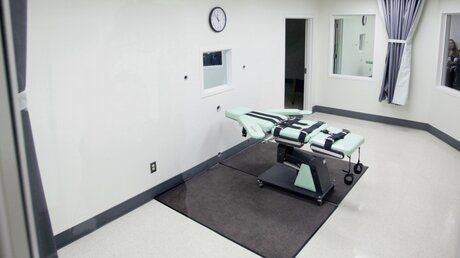 In vielen US-Staaten gibt es noch die Todesstrafe.  / © Eric Risberg (dpa)