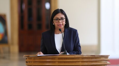 Venezuelas Außenministerin Delcy Rodriguez / © Marcelo Garcia (dpa)