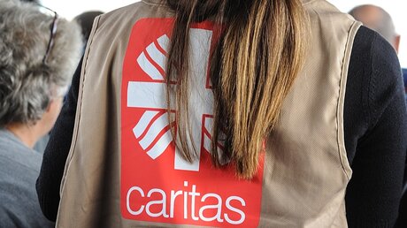 Caritas-Mitarbeiterin / © Harald Oppitz (KNA)
