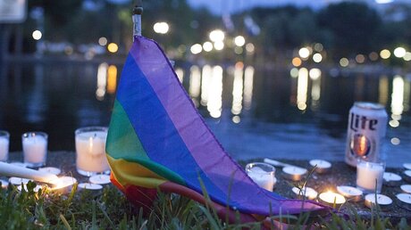 Trauer nach dem Attentat in Orlando / © Ryan Stone (dpa)