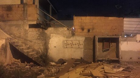 Zertrümmerte Häuser in der Favela / © Veronika Seidel Cardoso (DR)