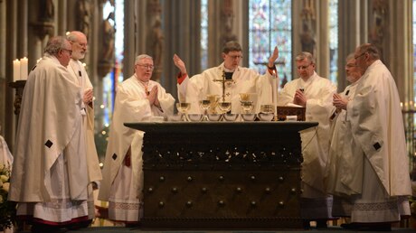 Während des eucharistischen Hochgebets / © Beatrice Tomasetti (DR)