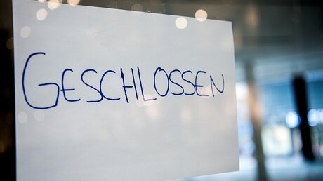 Am Sonntag bleiben die Geschäfte in Frankfurt geschlossen / © Alexander Heinl (dpa)