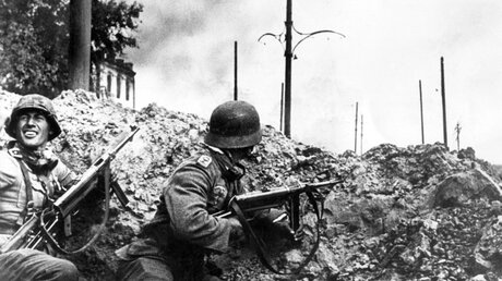 Ende November 1942 wurden die deutschen Soldaten bei Stalingrad von der sowjetischen Armee eingekesselt (dpa)