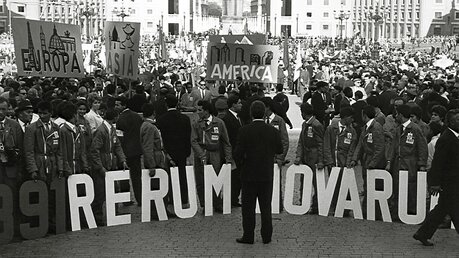 70 Jahre päpstliche Sozialenzyklika "Rerum Novarum" im Jahr 1961  / © N.N. (KNA)