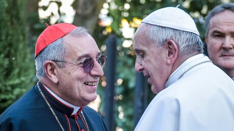 Angelo De Donatis und Papst Franziskus / © Cristian Gennari (KNA)