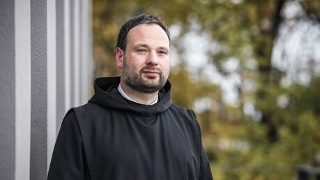 Benediktinerpater Nikodemus Schnabel / © Julia Steinbrecht (KNA)