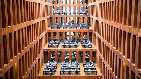 Bibliothek der HU in Berlin  / © Christophe Gateau (dpa)