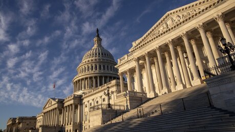 Blick auf das Kapitol in Washington, am Morgen nach den Kongresswahlen. / © J. Scott Applewhite (dpa)