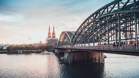 Blick auf den Kölner Dom / © Wondervisuals (shutterstock)
