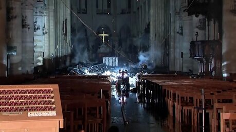 Brandschäden in der Kathedrale Notre-Dame (Videostandbild) / © N.N. (dpa)