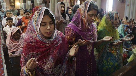 Christen im pakistanischen Lahore / © K.M. Chaudary (dpa)
