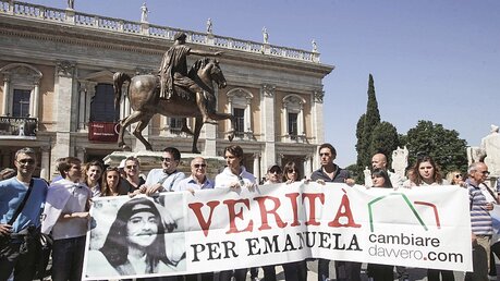 Demonstranten fordern Aufklärung zum Verschwinden von Emanuela Orland / © Cecilia Fabiano (KNA)