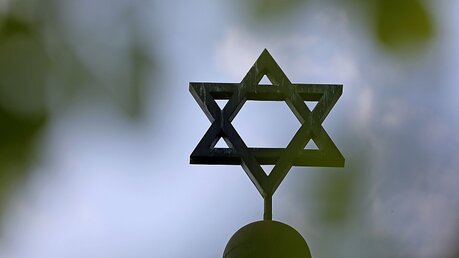 Der Stern der Synagoge der Jüdischen Gemeinde Halle/Saale / © Jan Woitas (dpa)