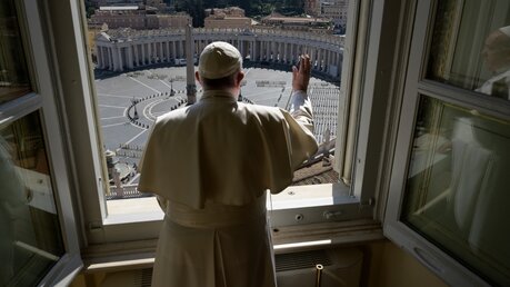 Dieses Jahr wird es auf dem Petersplatz leer sein, wenn Papst Franziskus den Ostersegen spendet / © Vatican Media/Romano Siciliani (KNA)