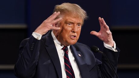 Donald Trump, Präsident der USA, spricht während der ersten Präsidentschaftsdebatte / © Patrick Semansky/AP (dpa)