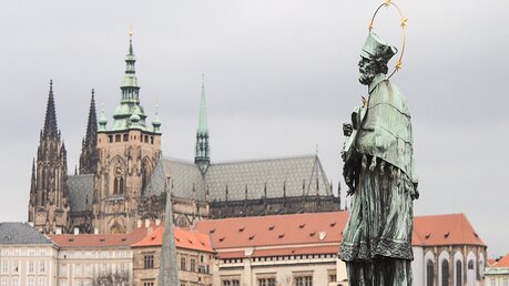 Heiliger Johannes Nepomuk in Prag / © Alexander Brüggemann (KNA)