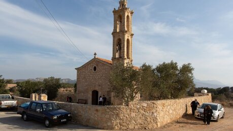 Heiligkreuzkirche in Karpasha (Zypern), eine maronitische Kirche, die in einem der vier noch existierenden Maronitendörfern im Nordteil Zyperns steht / © Andrea Krogmann (KNA)