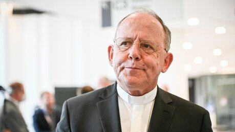 Bischof Ulrich Neymeyr / © Julia Steinbrecht (KNA)