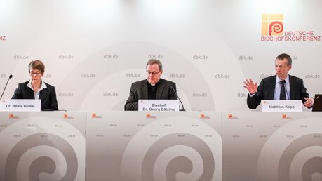 Abschlusspressekonferenz der Herbstvollversammlung der Deutschen Bischofskonferenz / © Harald Oppitz (KNA)