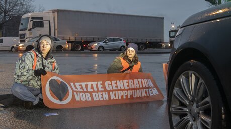 Aktivisten blockieren erneut Stadtautobahn / © Paul Zinken (dpa)