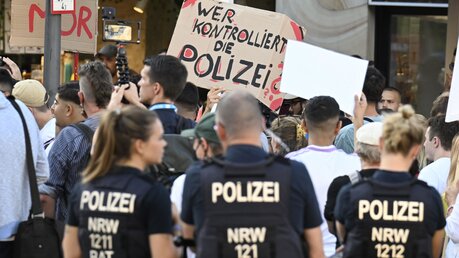 Demonstration nach tödlichen Schüssen auf Jugendlichen in Dortmund / © Roberto Pfeil (dpa)