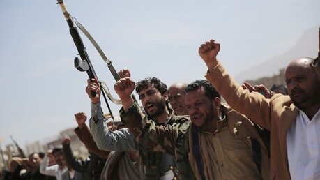 Sieben Jahre nach Kriegsbeginn sehen sich die Konfliktparteien im Jemen in einem Patt gefangen - und vereinbaren eine Waffenruhe / © Hani Mohammed/AP (dpa)