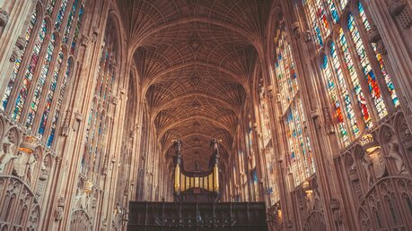 Blick auf die Orgel im Innenraum der King's College Chapel, Cambridge / © JoeyCheung (shutterstock)